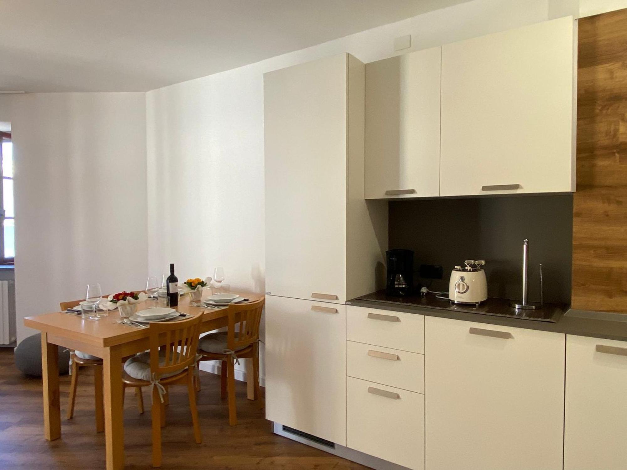 Lakeside Apartment Граведона Екстериор снимка